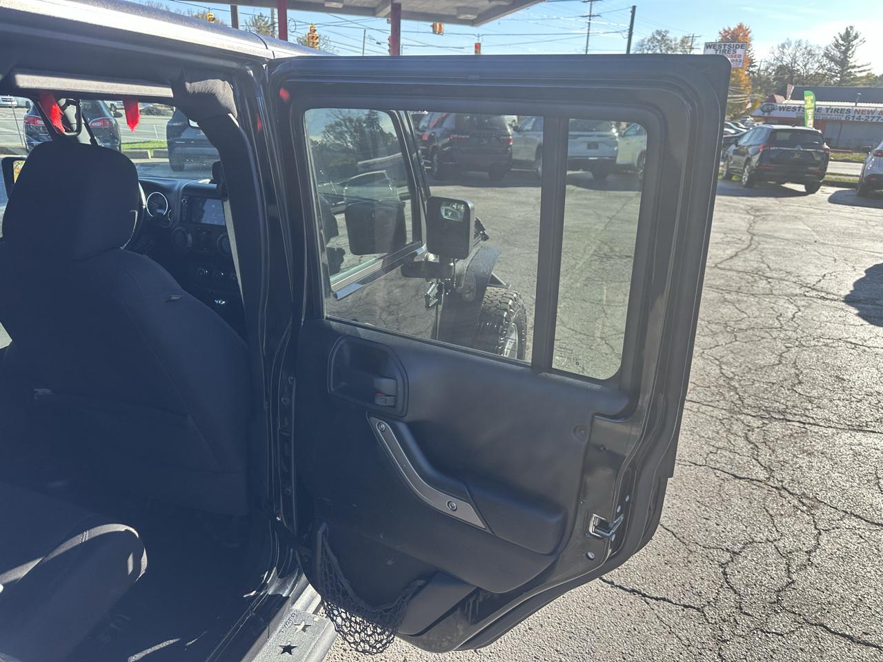 Jeep Wrangler Unlimited 4WD 4dr Sport 2015