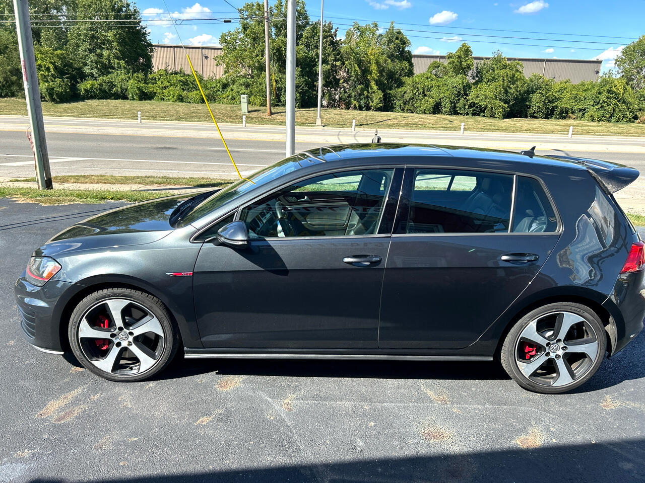 Volkswagen Golf GTI 2.0T 4-Door Autobahn DSG 2017 Volkswagen Golf GTI 2.0T 4-Door Autobahn DSG 2017
