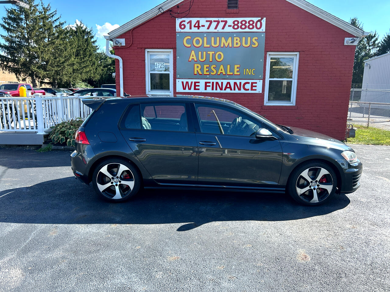 Volkswagen Golf GTI 2.0T 4-Door Autobahn DSG 2017 Volkswagen Golf GTI 2.0T 4-Door Autobahn DSG 2017
