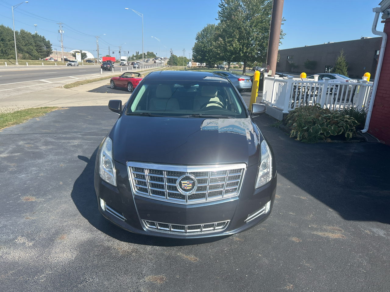 Cadillac XTS 4dr Sdn Luxury FWD 2013 Cadillac XTS 4dr Sdn Luxury FWD 2013