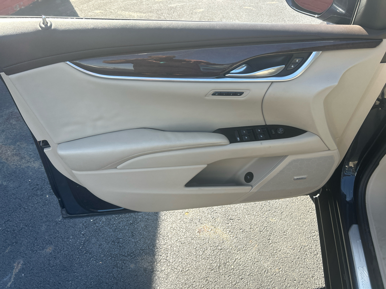 Cadillac XTS 4dr Sdn Luxury FWD 2013 Cadillac XTS 4dr Sdn Luxury FWD 2013