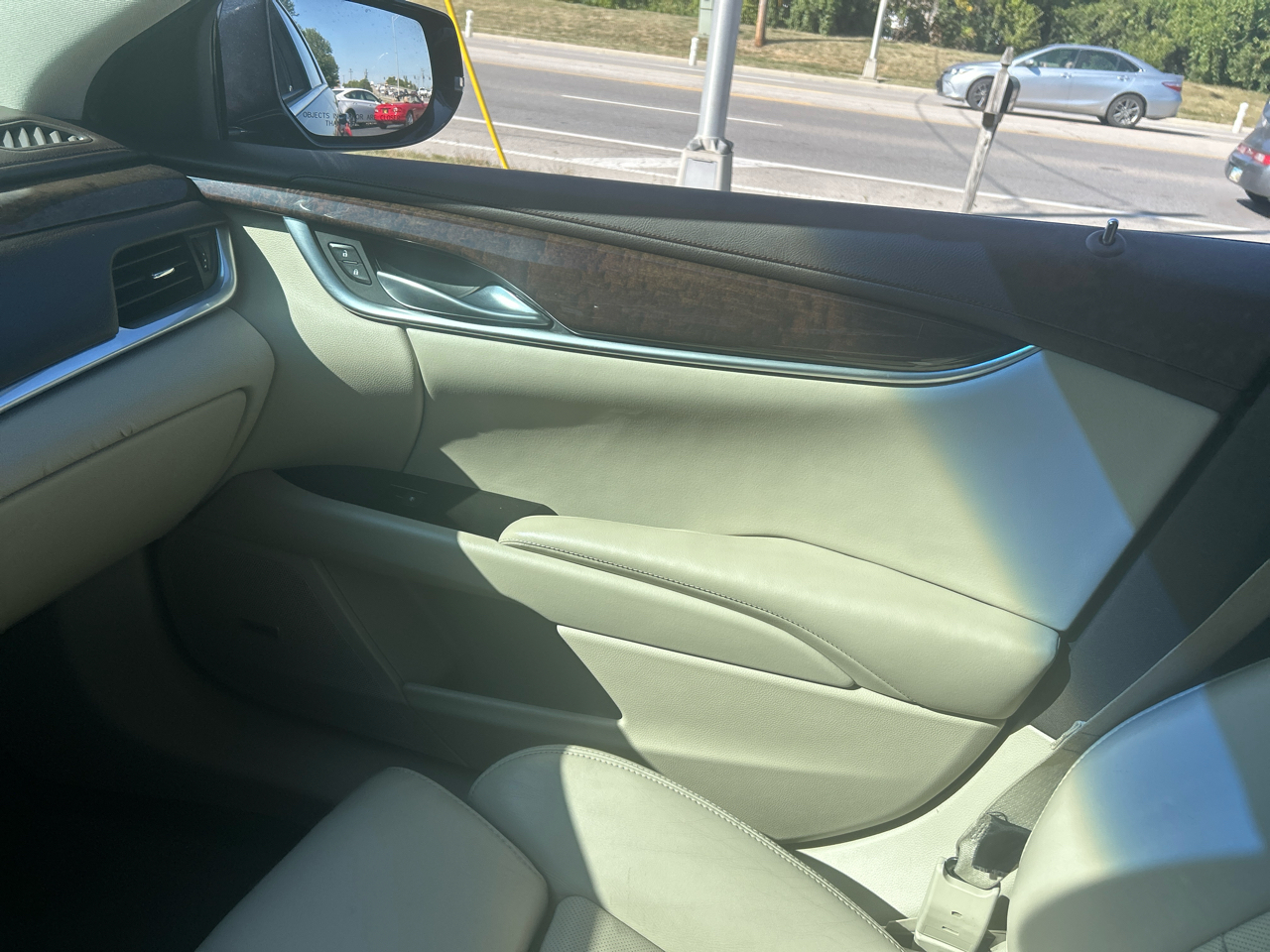 Cadillac XTS 4dr Sdn Luxury FWD 2013 Cadillac XTS 4dr Sdn Luxury FWD 2013