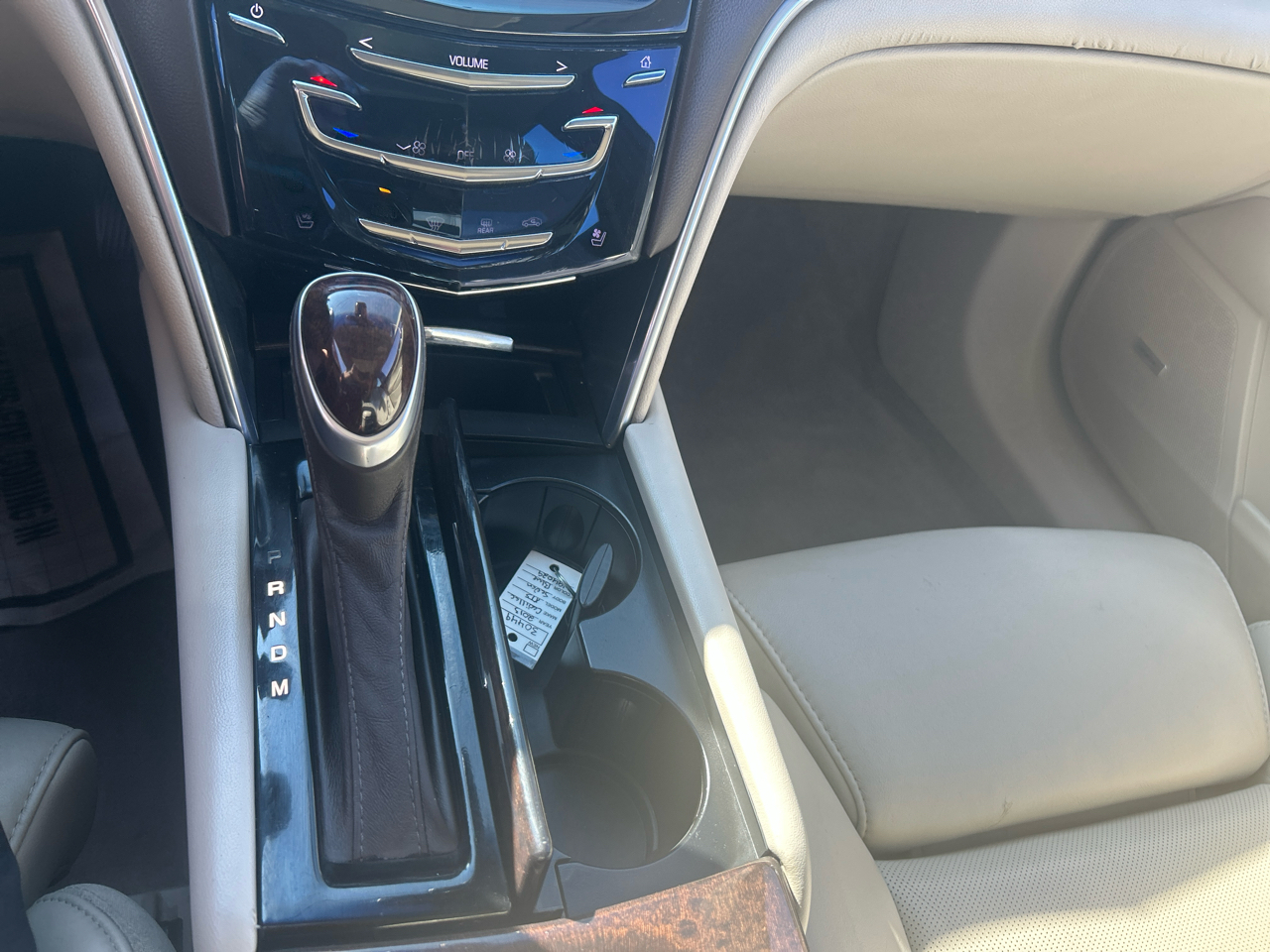 Cadillac XTS 4dr Sdn Luxury FWD 2013 Cadillac XTS 4dr Sdn Luxury FWD 2013
