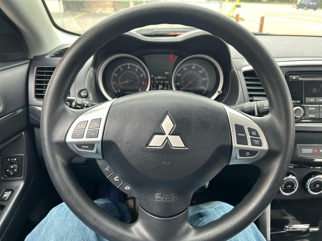 Mitsubishi Lancer 4dr Sdn Man ES FWD 2016 Mitsubishi Lancer 4dr Sdn Man ES FWD 2016