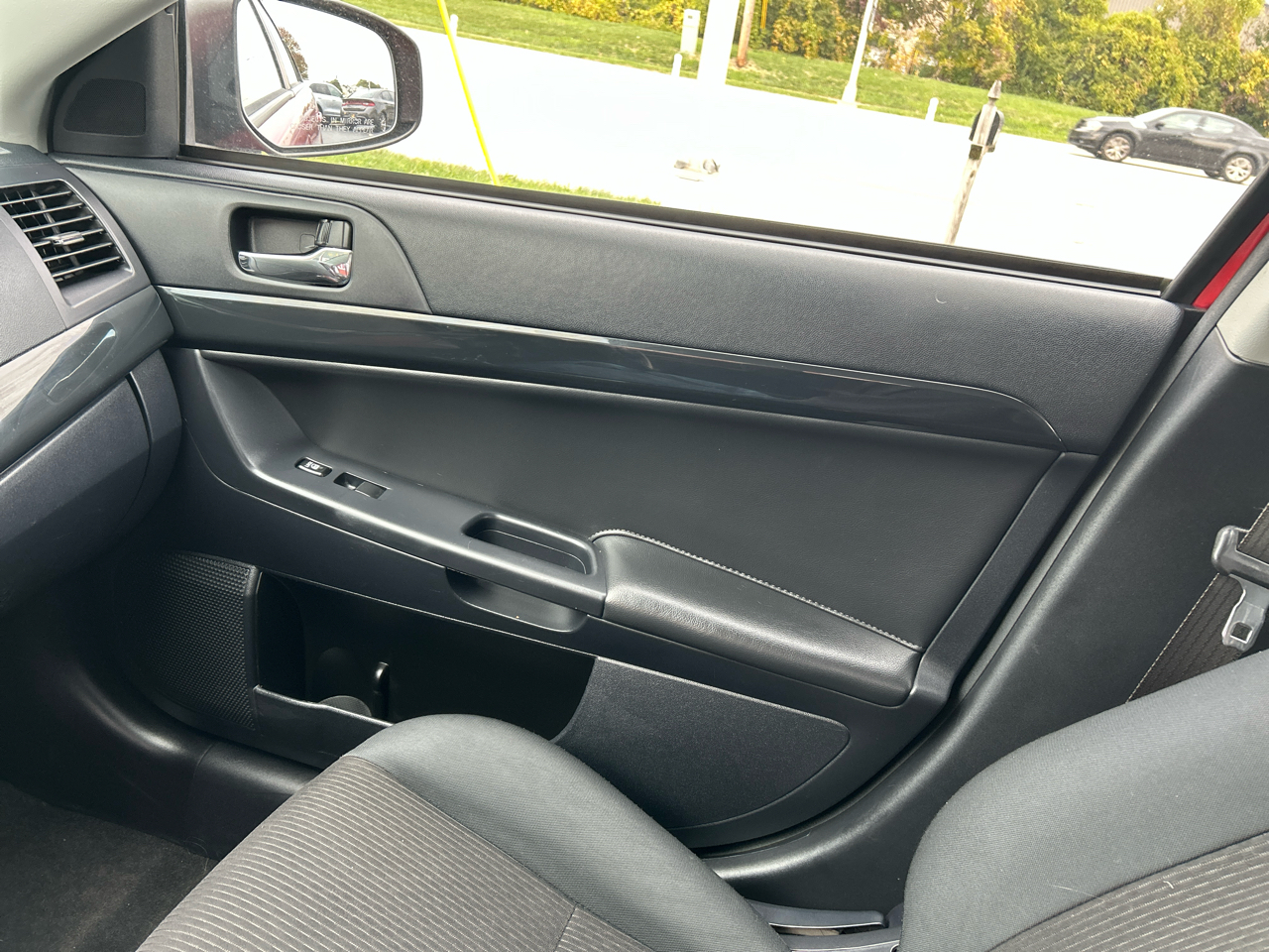 Mitsubishi Lancer 4dr Sdn Man ES FWD 2016 Mitsubishi Lancer 4dr Sdn Man ES FWD 2016
