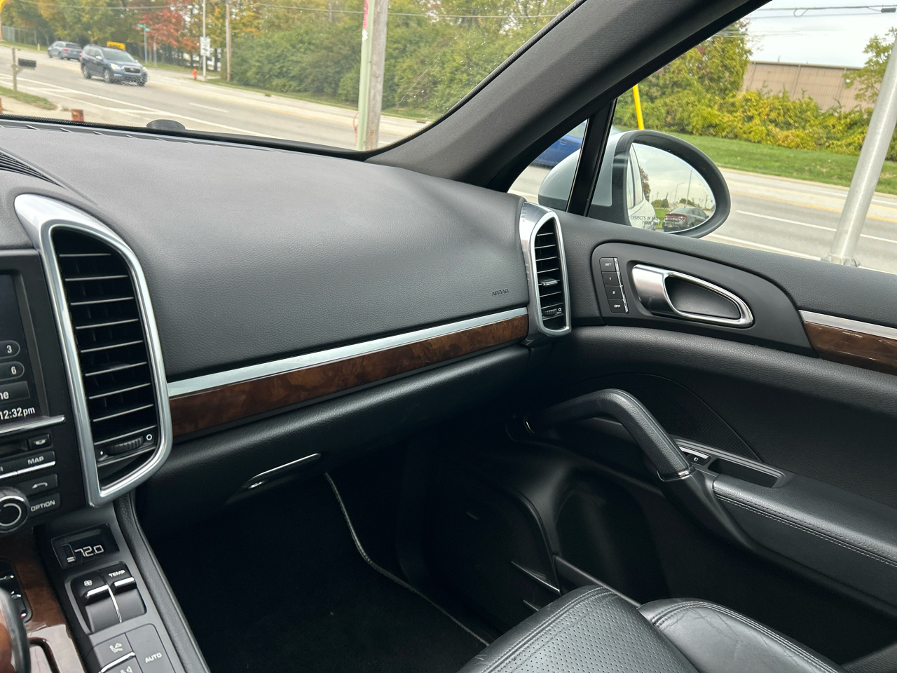 Porsche Cayenne AWD 4dr S 2011 Porsche Cayenne AWD 4dr S 2011