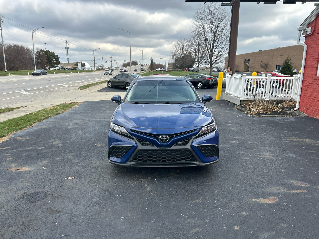 Toyota Camry SE Auto (Natl) 2023
