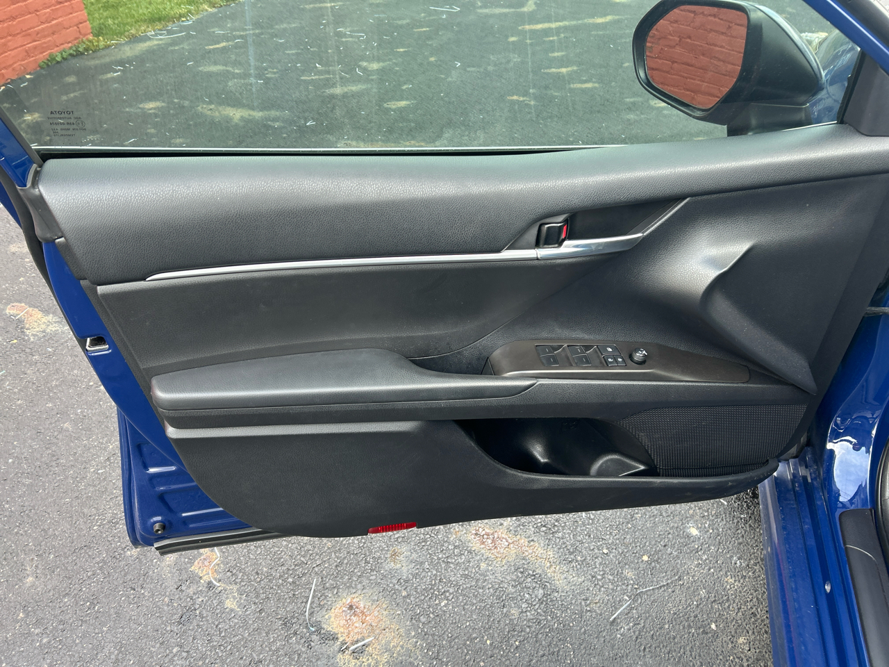 Toyota Camry SE Auto (Natl) 2023