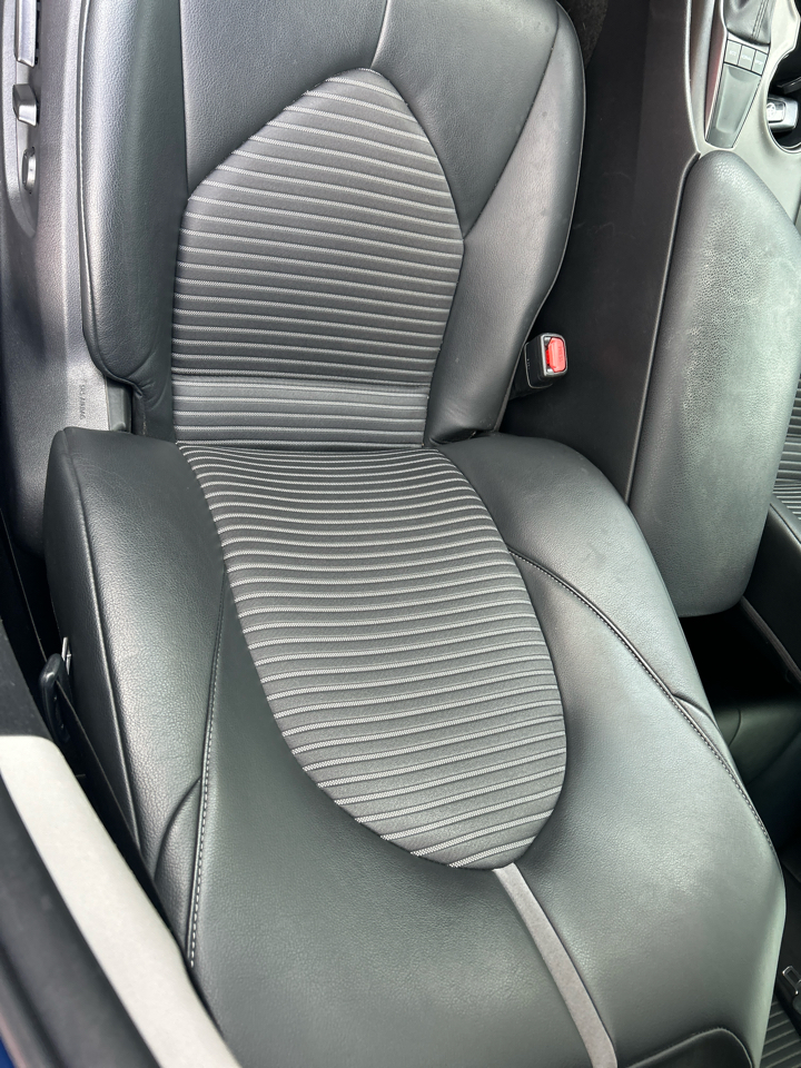 Toyota Camry SE Auto (Natl) 2023