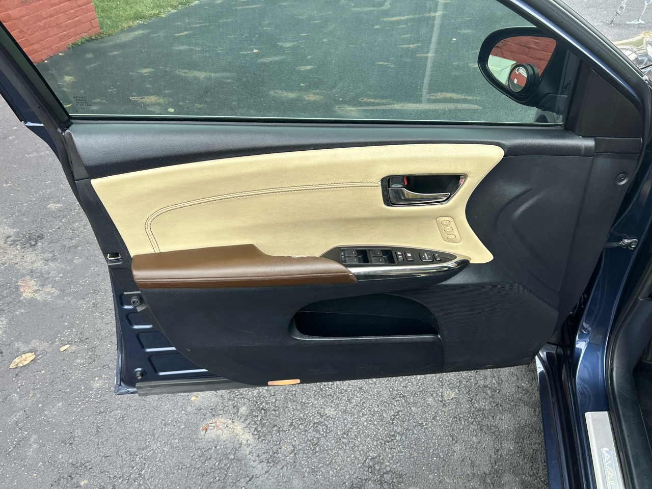 Toyota Avalon 4dr Sdn XLE Premium (Natl) 2014