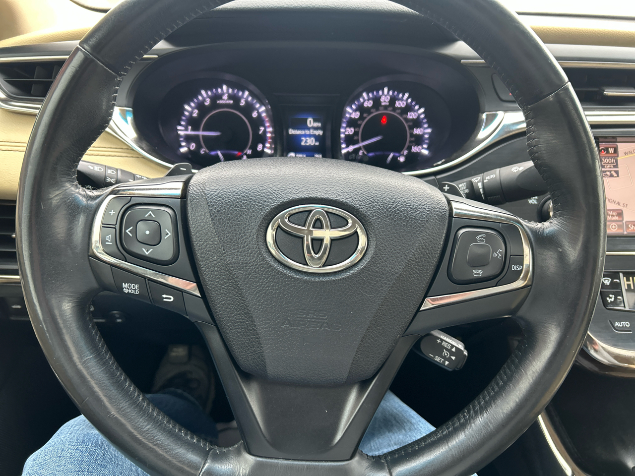 Toyota Avalon 4dr Sdn XLE Premium (Natl) 2014