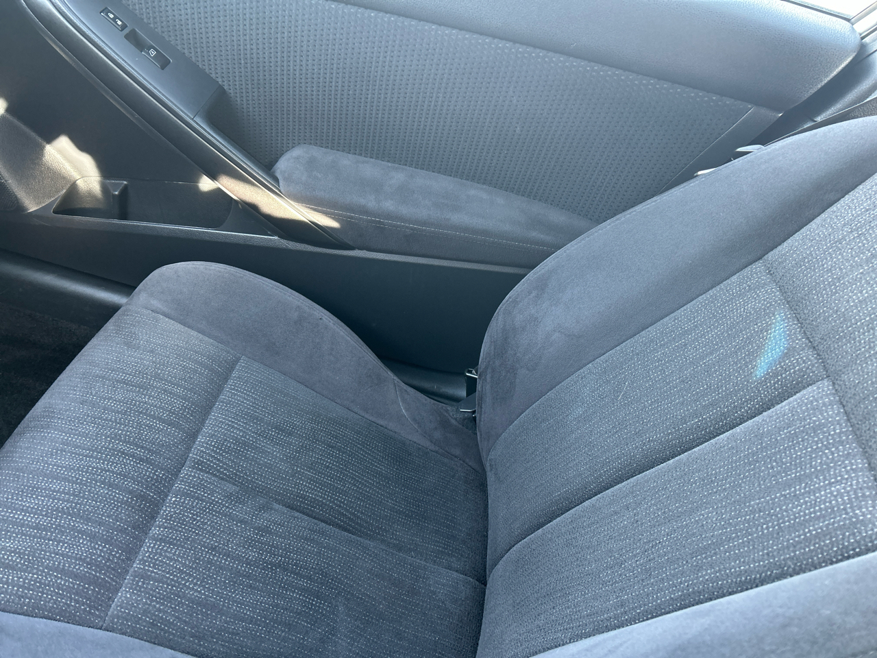 Nissan Altima 2dr Cpe I4 CVT 2.5 S 2012