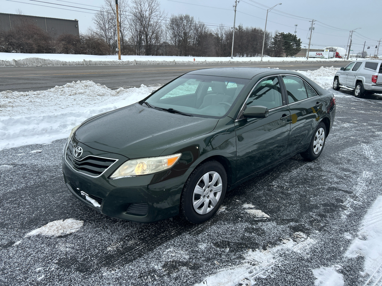 Toyota Camry 4dr Sdn I4 Man LE (Natl) 2011