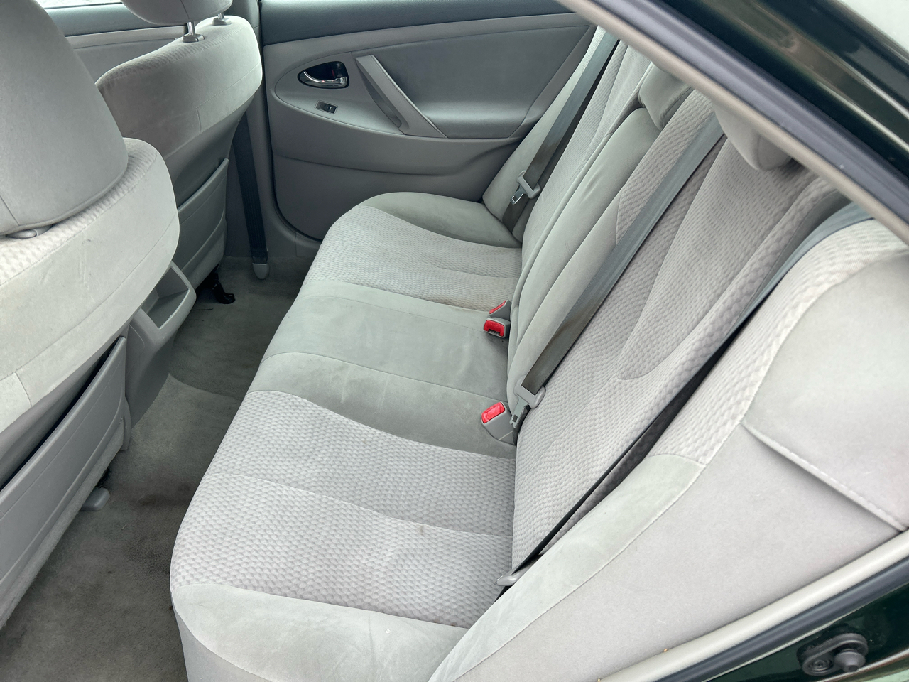 Toyota Camry 4dr Sdn I4 Man LE (Natl) 2011