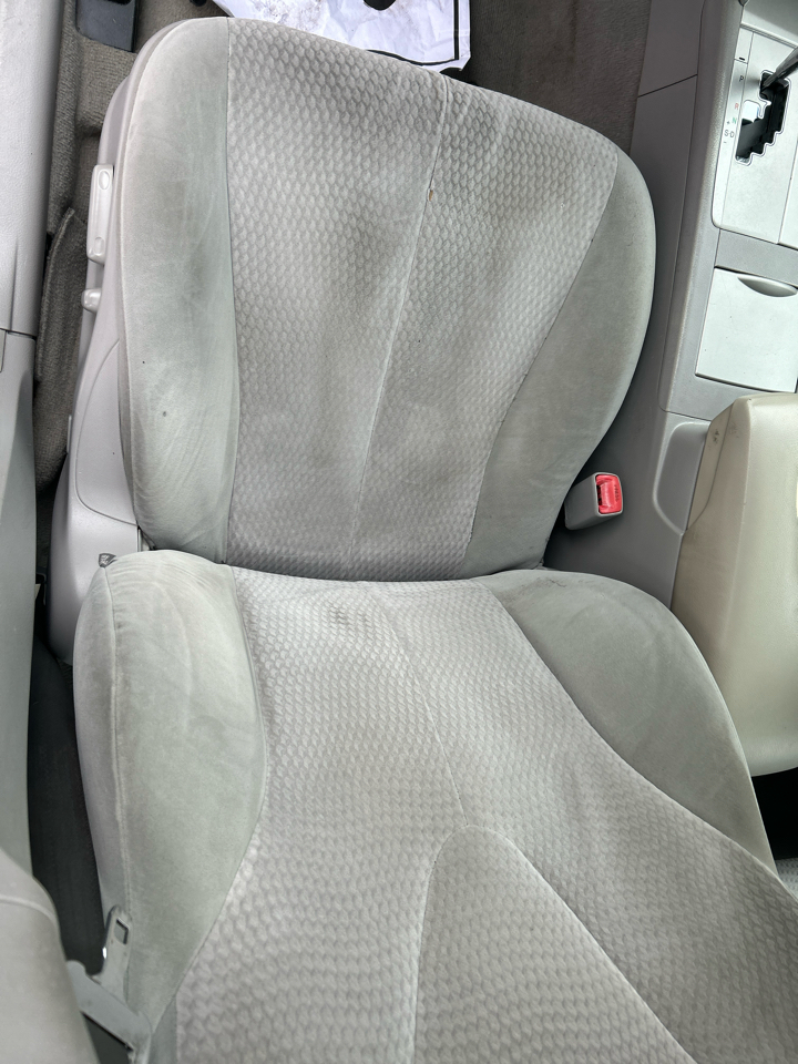 Toyota Camry 4dr Sdn I4 Man LE (Natl) 2011