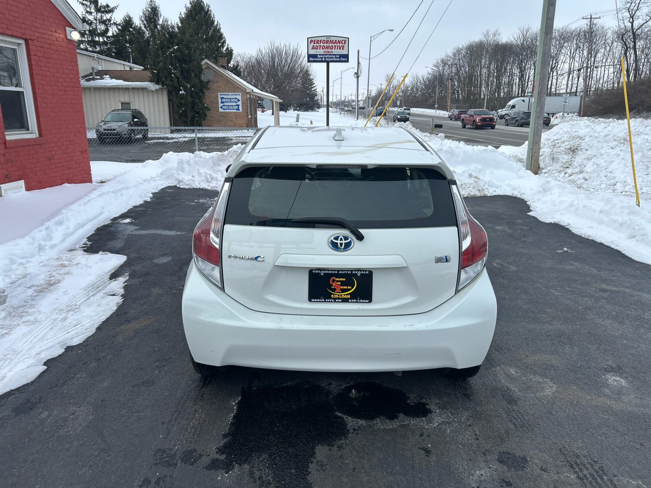 Toyota Prius c 5dr HB Three (Natl) 2015