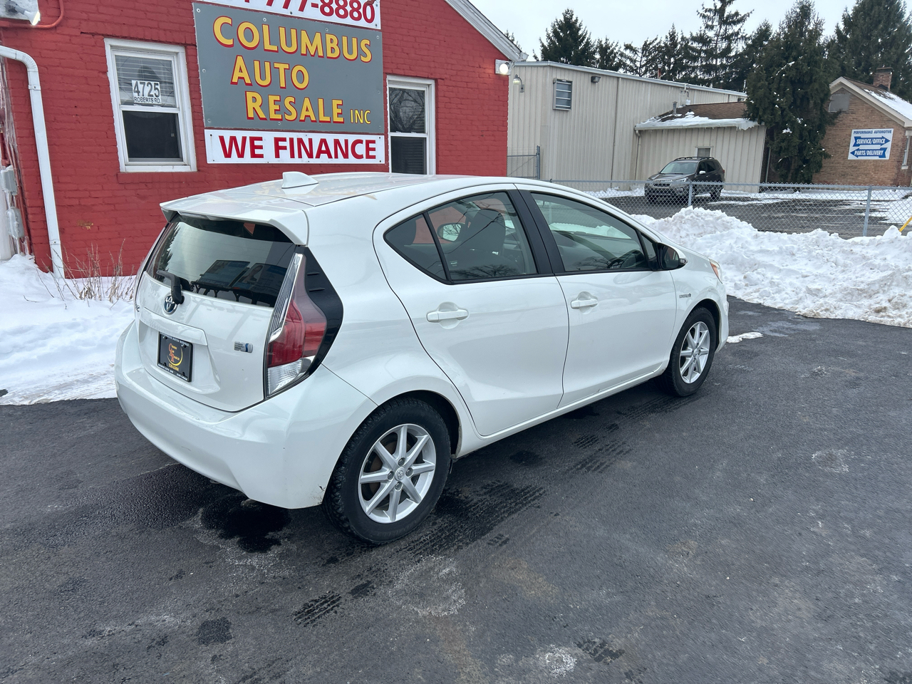 Toyota Prius c 5dr HB Three (Natl) 2015