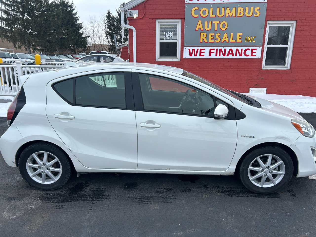 Toyota Prius c 5dr HB Three (Natl) 2015