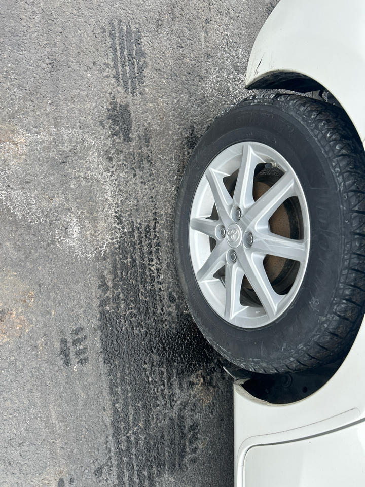 Toyota Prius c 5dr HB Three (Natl) 2015