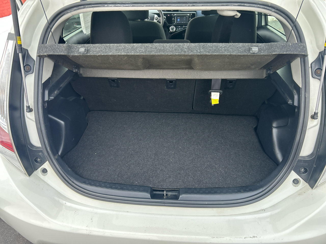 Toyota Prius c 5dr HB Three (Natl) 2015