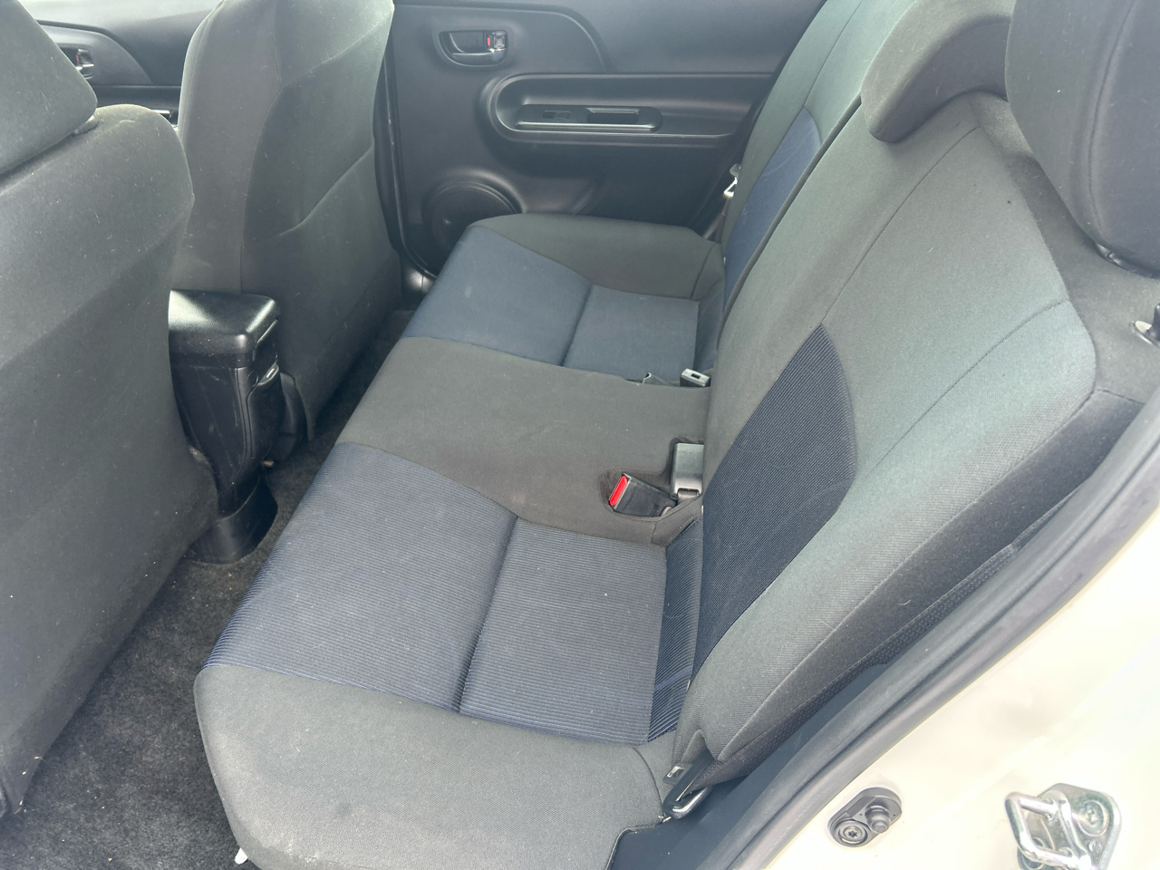 Toyota Prius c 5dr HB Three (Natl) 2015