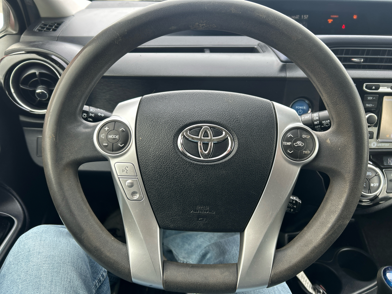 Toyota Prius c 5dr HB Three (Natl) 2015