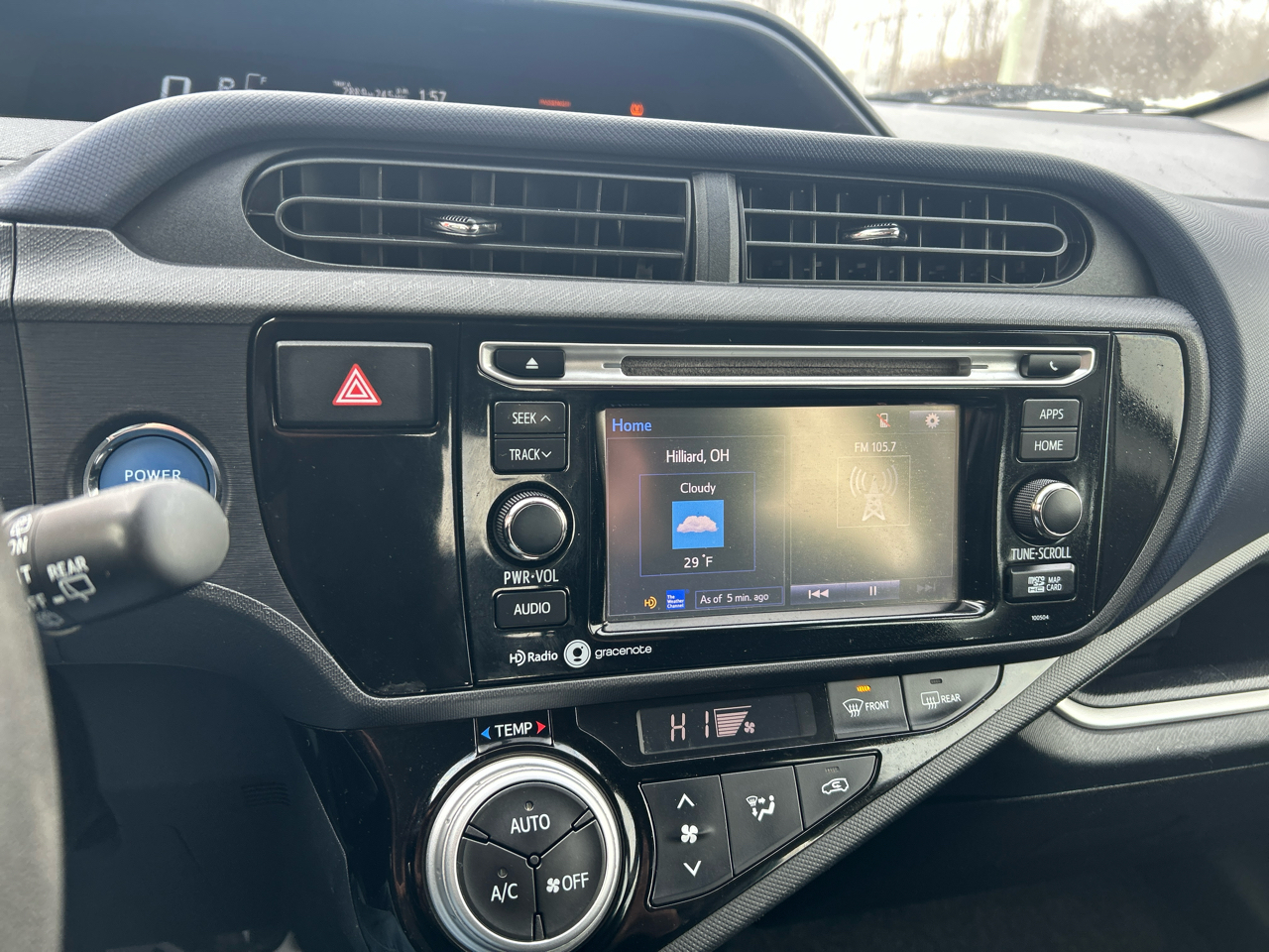 Toyota Prius c 5dr HB Three (Natl) 2015