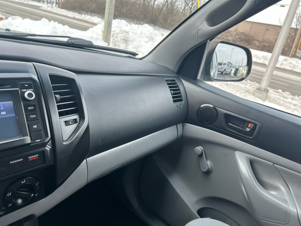 Toyota Tacoma 2WD Reg Cab I4 MT (Natl) 2014