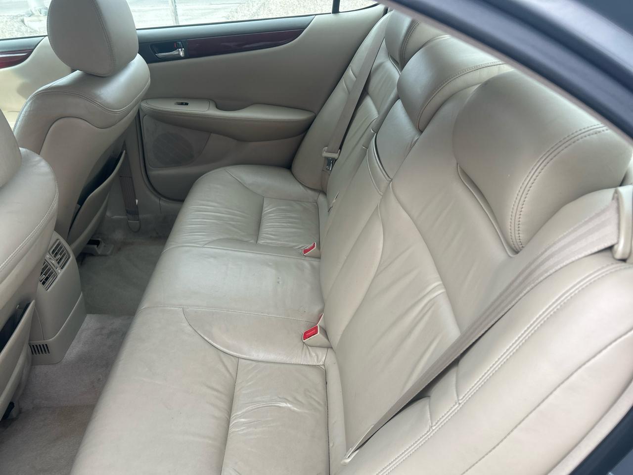 Lexus ES 300 4dr Sdn 2003