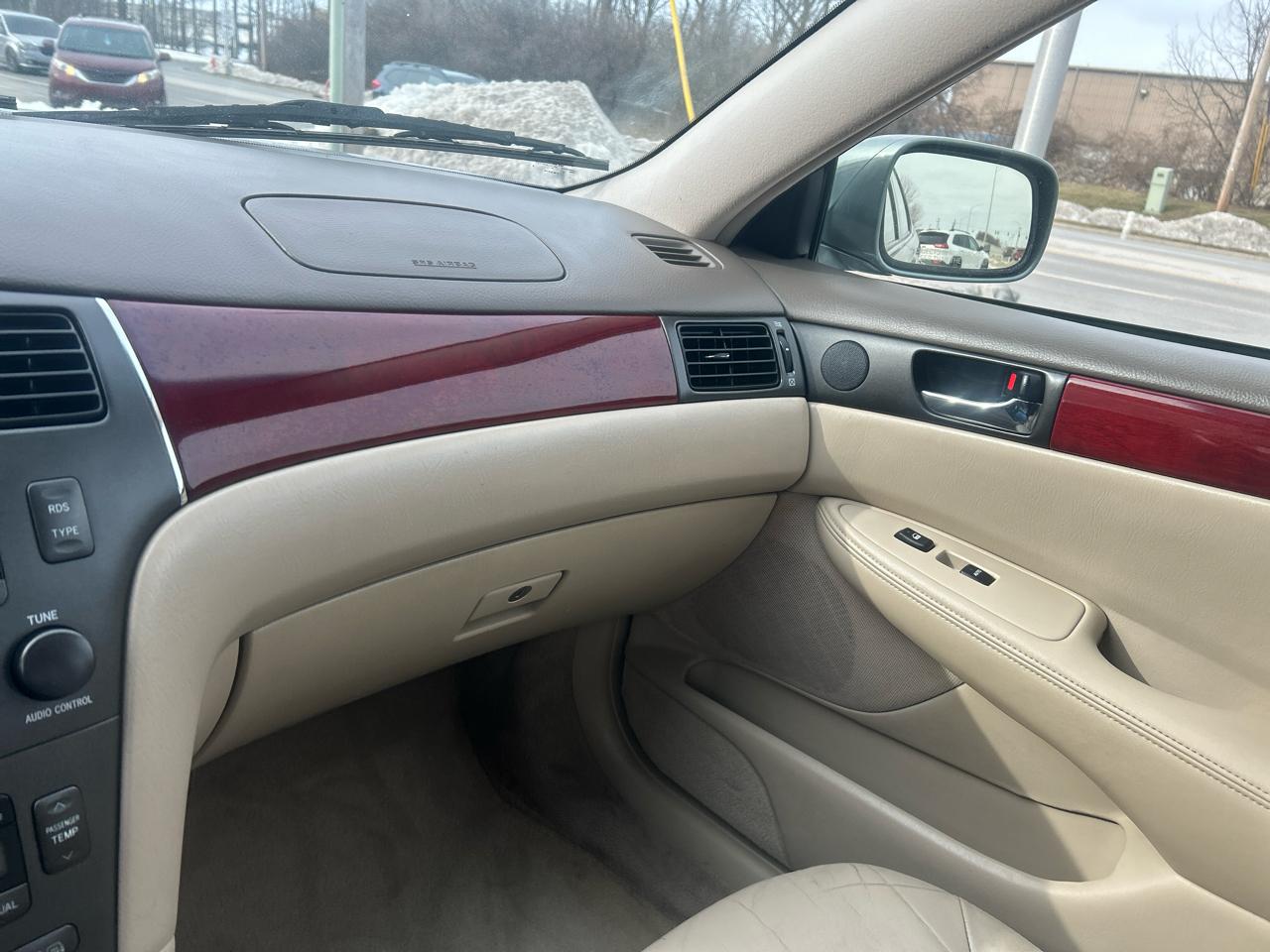 Lexus ES 300 4dr Sdn 2003