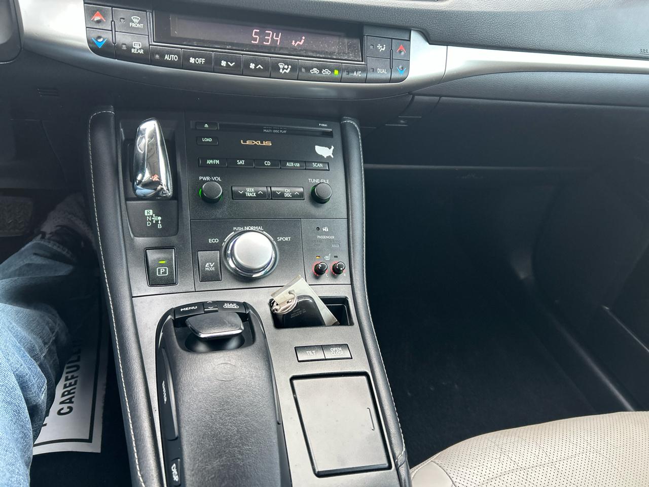 Lexus CT 200h FWD 4dr Hybrid 2011