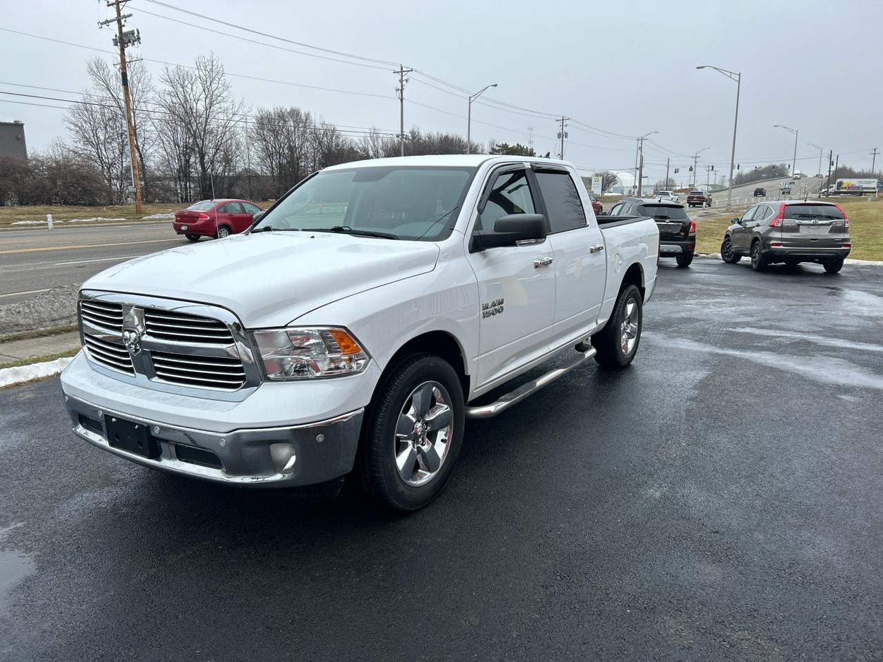 RAM 1500 Big Horn 4x4 Crew Cab 5'7" Box 2017