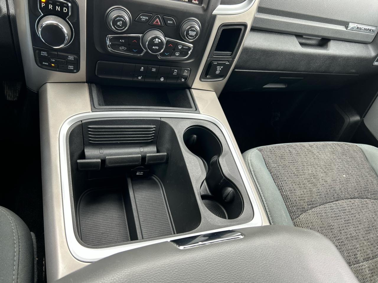 RAM 1500 Big Horn 4x4 Crew Cab 5'7" Box 2017