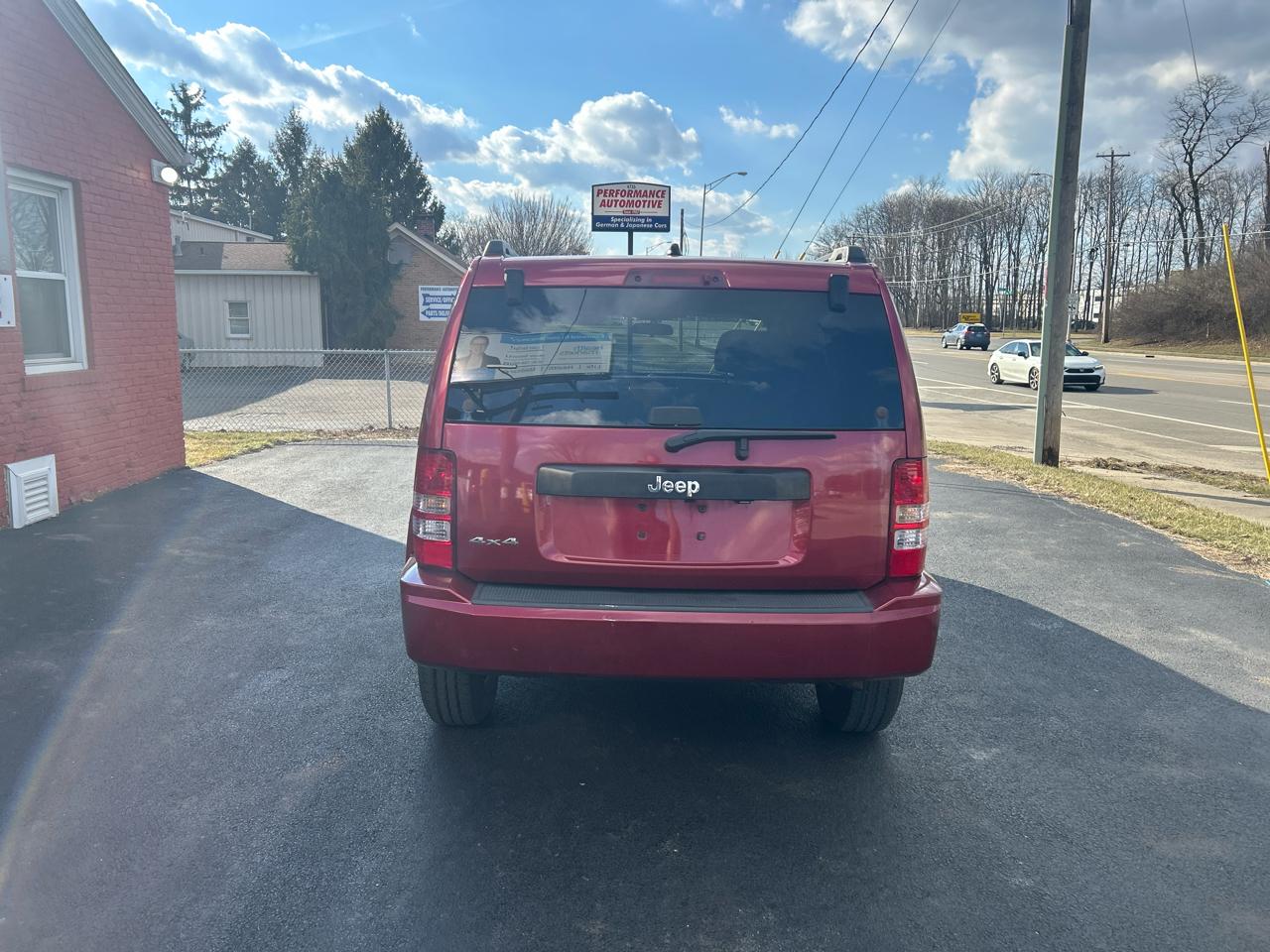 Jeep Liberty 4WD 4dr Sport 2012