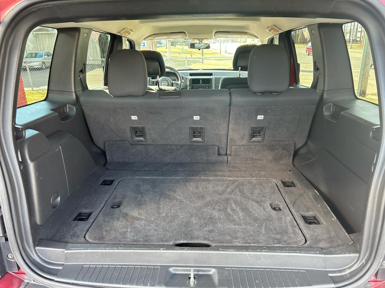 Jeep Liberty 4WD 4dr Sport 2012