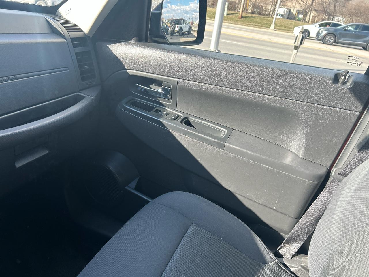 Jeep Liberty 4WD 4dr Sport 2012