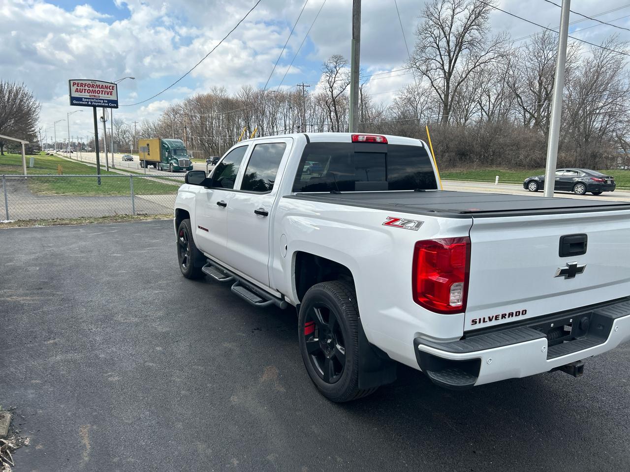 Chevrolet Silverado 1500 4WD Crew Cab 143.5" LTZ w/2LZ 2017