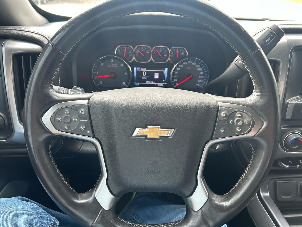 Chevrolet Silverado 1500 4WD Crew Cab 143.5" LTZ w/2LZ 2017