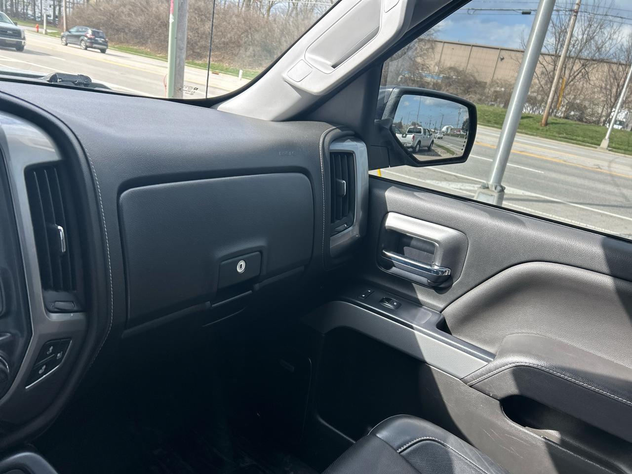 Chevrolet Silverado 1500 4WD Crew Cab 143.5" LTZ w/2LZ 2017