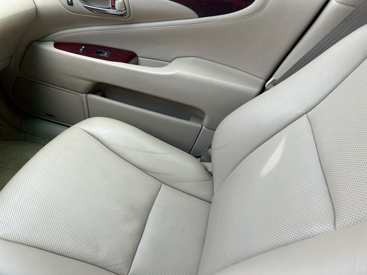 Lexus LS 460 4dr Sdn AWD 2009