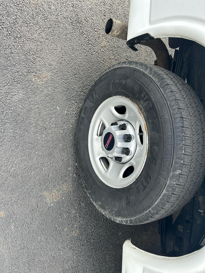 GMC Savana Cargo Van RWD 2500 135" 2017