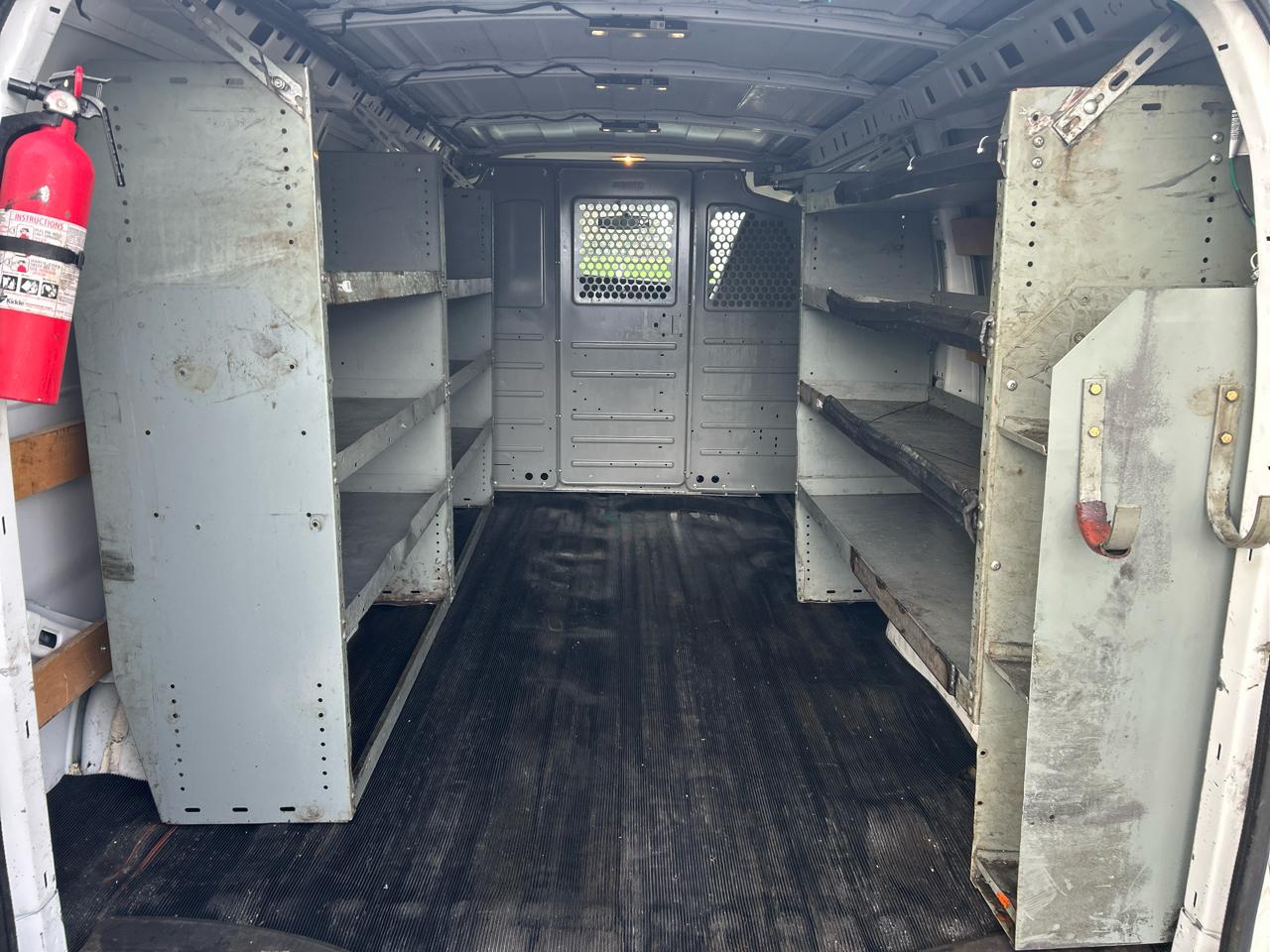 GMC Savana Cargo Van RWD 2500 135" 2017