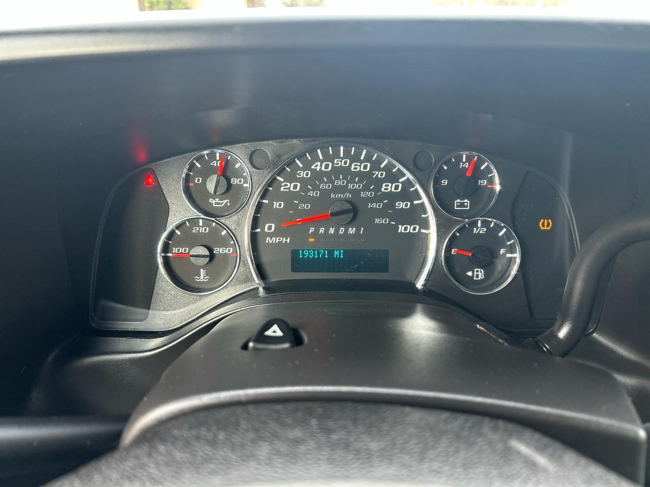 GMC Savana Cargo Van RWD 2500 135" 2017