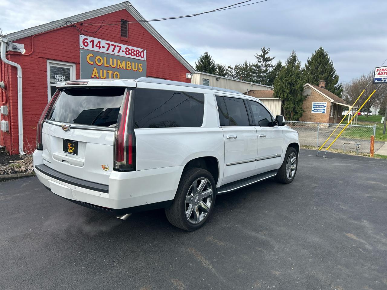 Cadillac Escalade ESV 4WD 4dr Luxury 2017