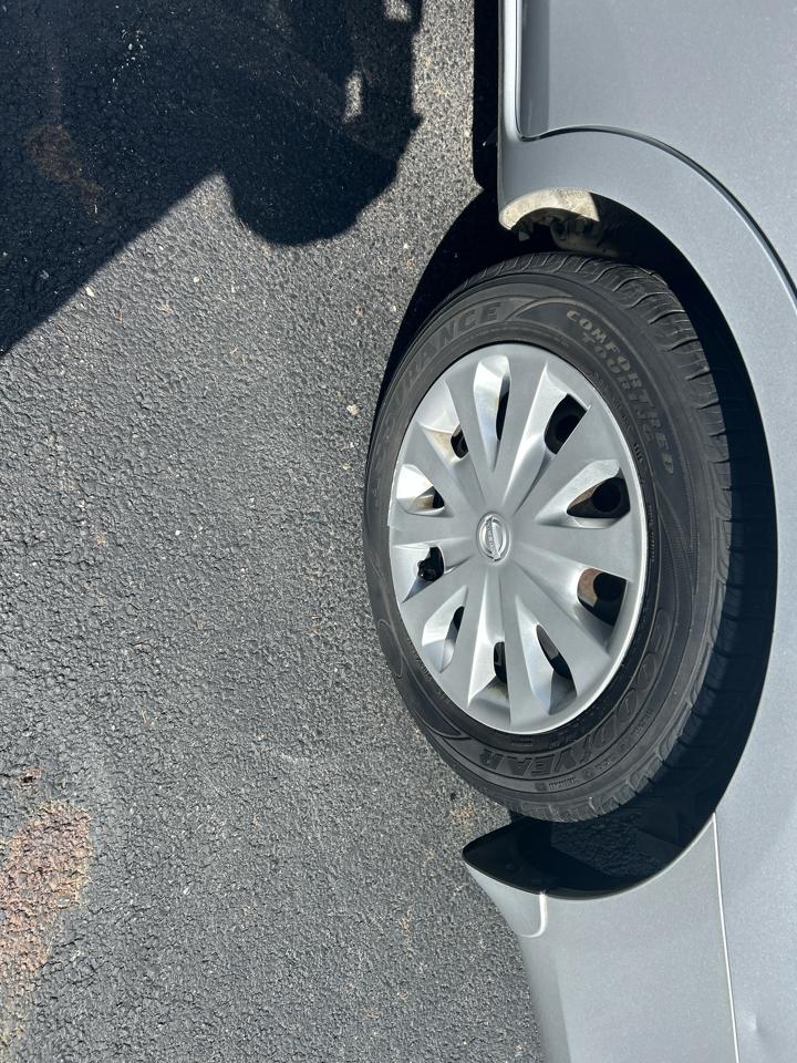 Nissan Versa 4dr Sdn CVT 1.6 SV 2014