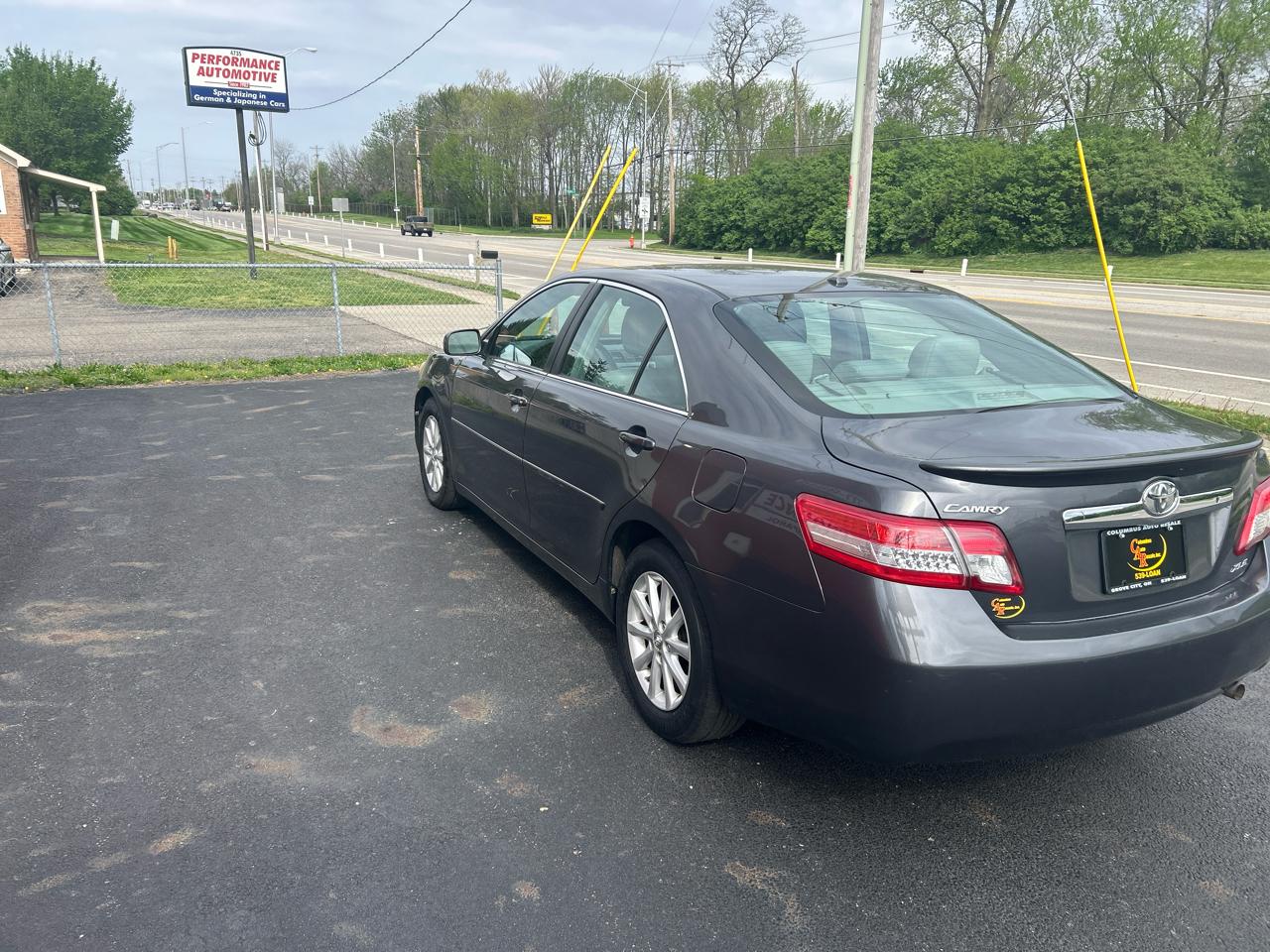 Toyota Camry 4dr Sdn I4 Man (Natl) 2010