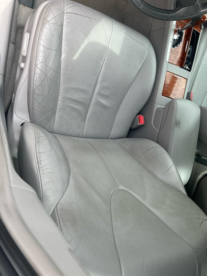 Toyota Camry 4dr Sdn I4 Man (Natl) 2010