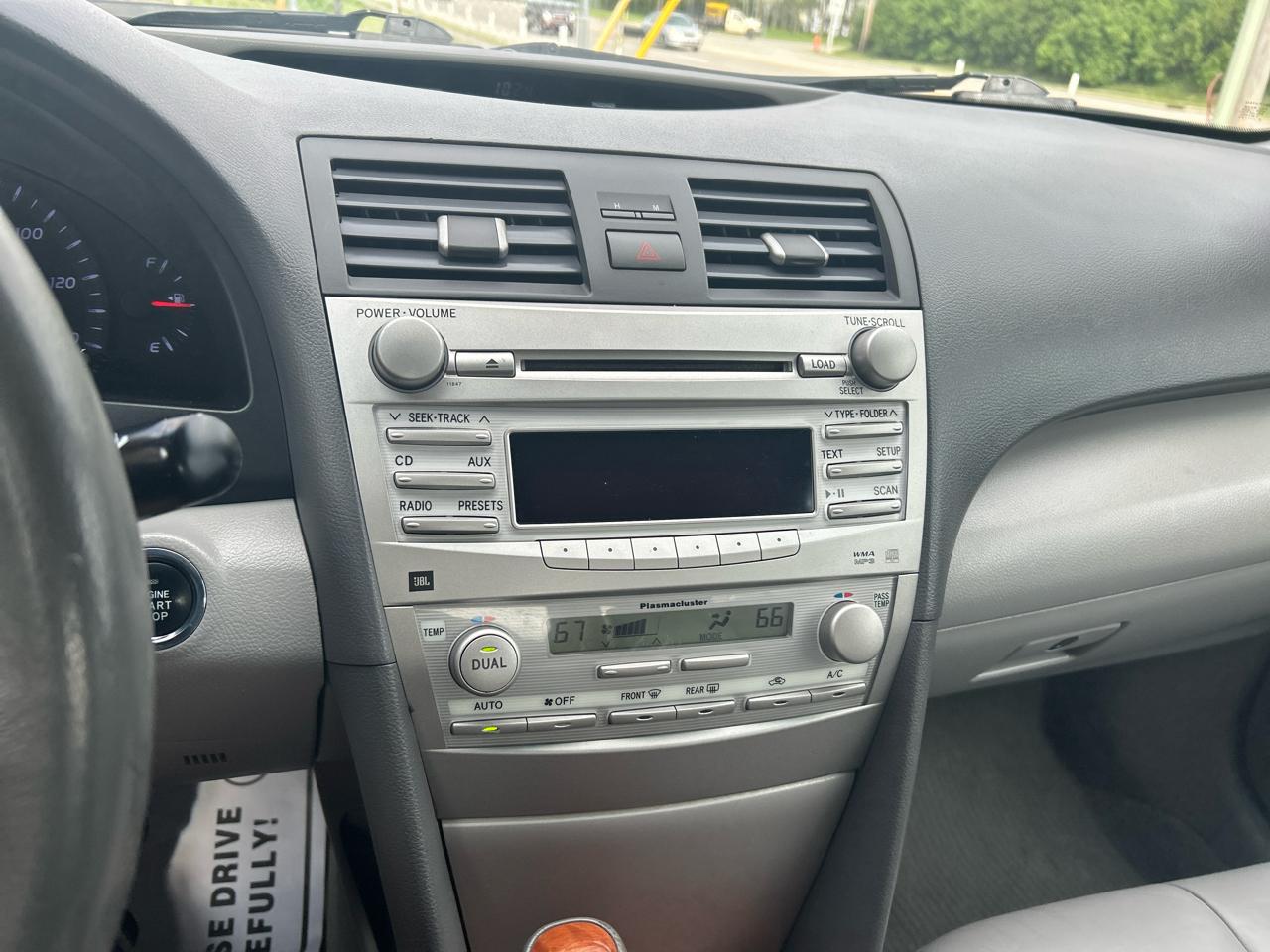 Toyota Camry 4dr Sdn I4 Man (Natl) 2010