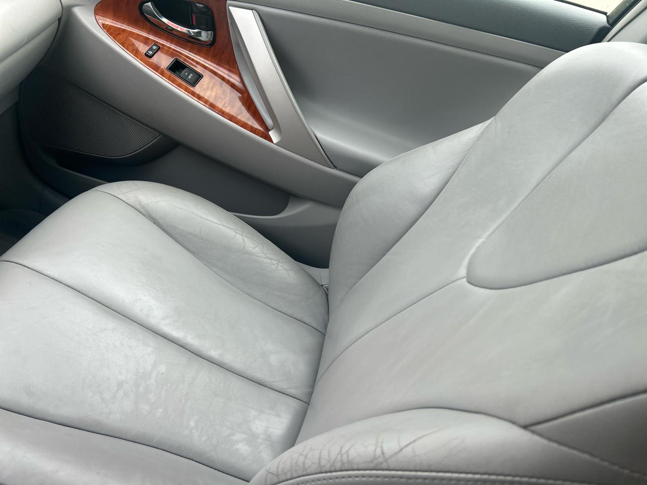 Toyota Camry 4dr Sdn I4 Man (Natl) 2010