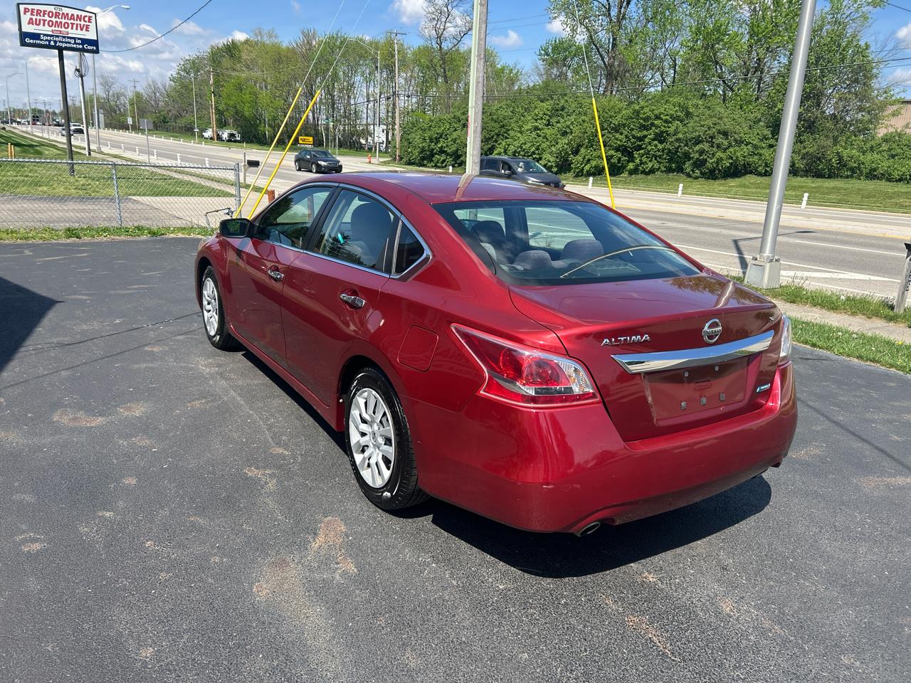 Nissan Altima 4dr Sdn I4 2.5 S 2013